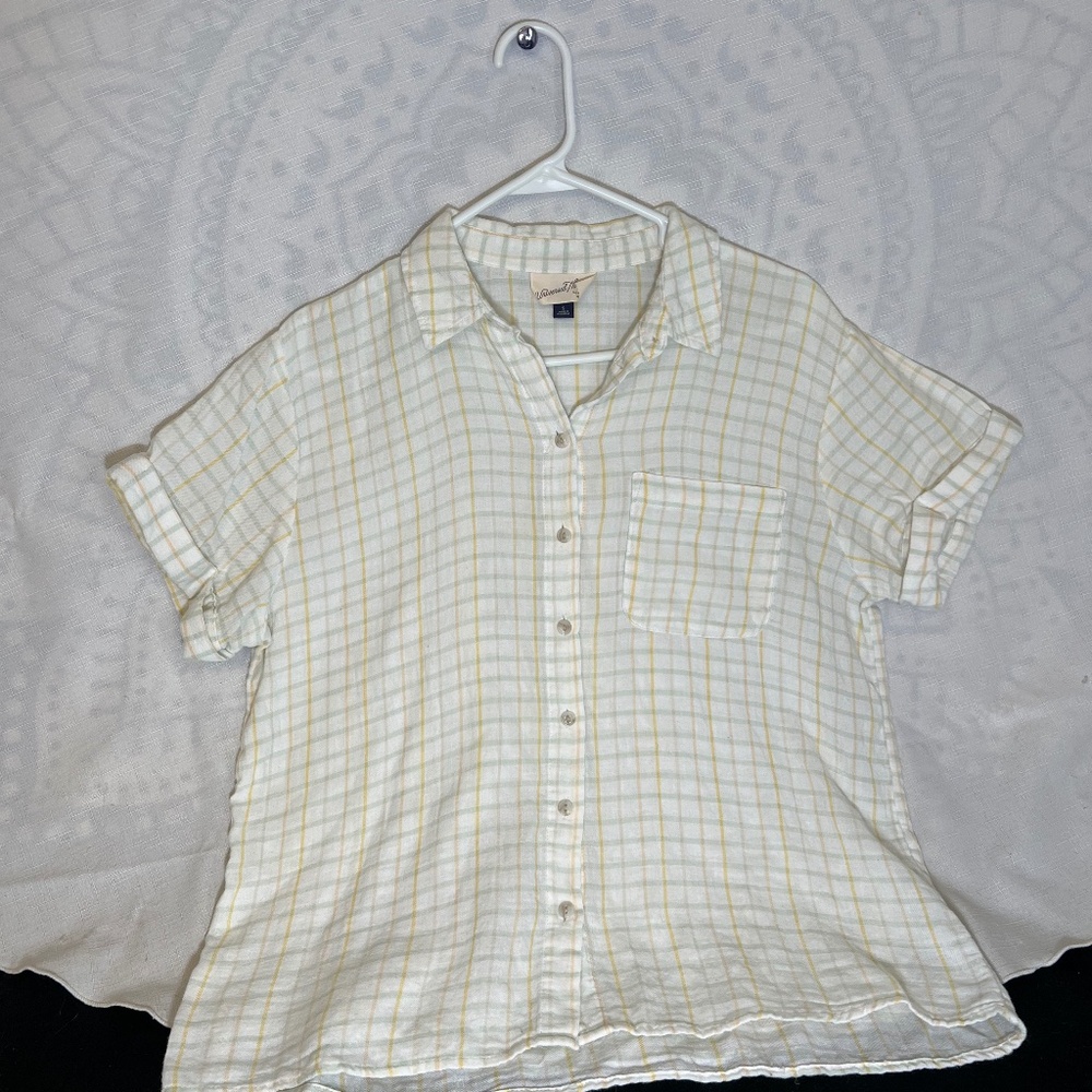 Women's Size S Universal Thread Goods Co. Plaid Short Sleeved Lightweight Top